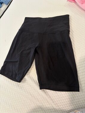 Lululemon Align High-Rise Shorts, 8-inch bike shorts black